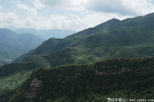 骑行荥经三合乡牛背山