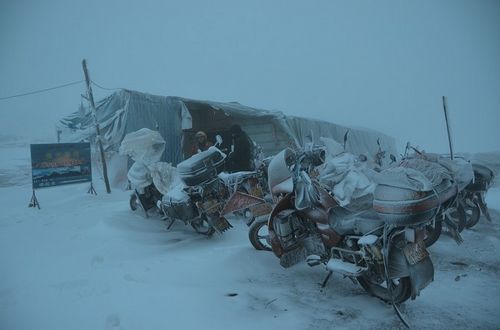 摩托骑游牛背山（惊魂下山路）